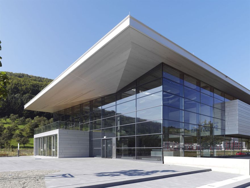 systemhaus_exterior_01.jpg ()