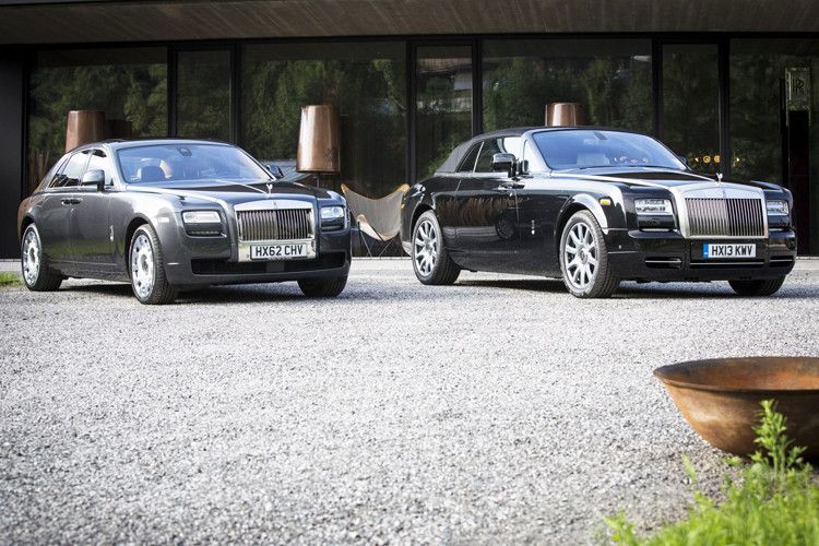 Noble Erfolgsmodelle: Das Topmodell Phantom (re.) und der etwas kleinere Ghost. (Foto: Rolls Royce)