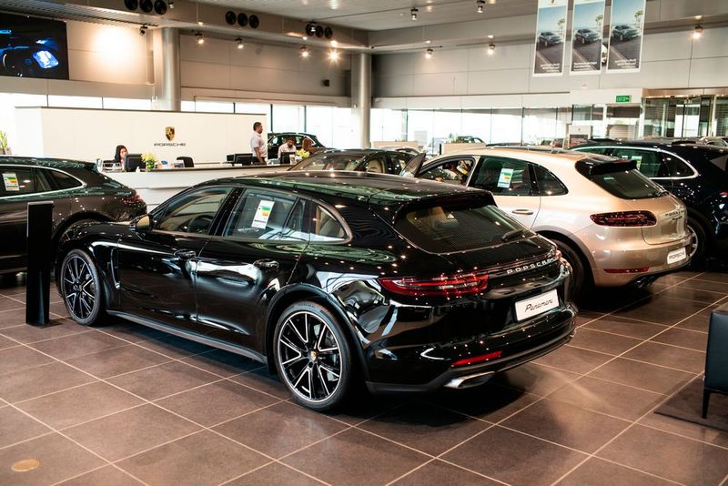 Das Feilschen ist Teil der arabischen Kultur, also ein Ritual, das einfach dazu gehört.  Kunden kommen mit einem bestimmten Budget ins Autohaus und haben eine ganz genaue Vorstellung, was sie wollen. (Bild: press-inform)