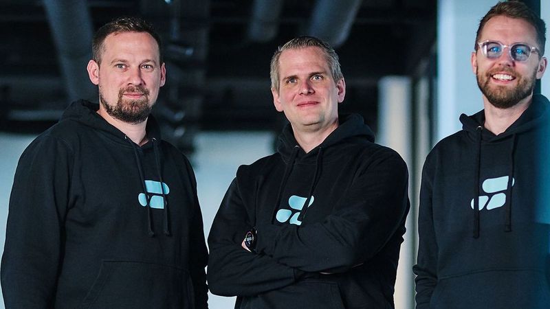 Die drei Gründer von Conmeet v.l.n.r.: Lennart Eckerlein (COO) Vertrieb), Benedikt Kisner (CEO) und Leandro Ananias (CTO).(Bild:  Conmeet)