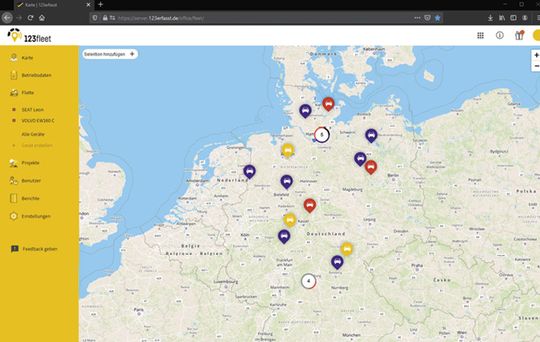(Alle Geräte übersichtlich mit aktuellem Status auf der Kartenansicht in 123fleet. Bild:123erfasst.de GmbH)