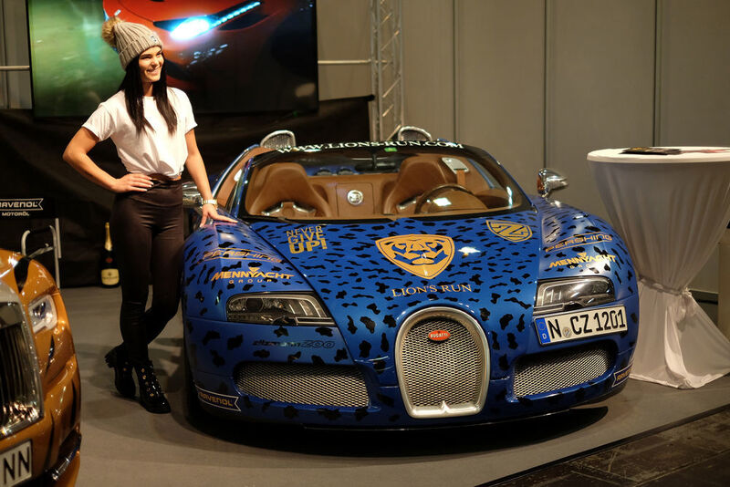Der Besitzer dieses Bugatti Veyron hat sich hoffentlich über die Vorgaben zur Geschwindigkeit nochmals informiert. Das Modell war Teil der Sonderschau zu superschnellen Fahrzeugen der letzten 50 Jahre. (Messe Essen)