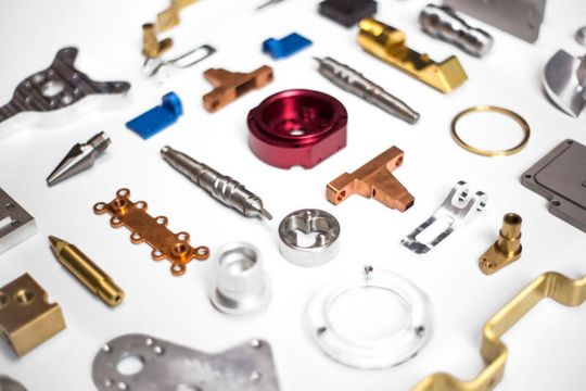 Das ist nur ein kleiner Teil des Portfolios von Zeichnungsteilen, die der Online-Fertiger Facturee liefern kann. Was das Unternehmen von anderen abhebt, ist, dass es nicht auf das sogenannte Instant-Pricing setzt. Was das für Kundenvorteile bringt, erklärt Facturee hier.(Bild:  Facturee)