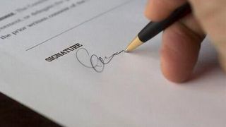 Lyondellbasell has entered into an agreement to acquire a 35 % interest in Saudi Arabia–based National Petrochemical Industrial Company from Alujain for approximately 500 million dollars.  (Source: Pixabay)