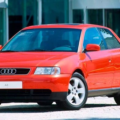 Eben noch beim Gerbrauchtwagenhändler, jetzt bereits Oldtimer: Bei zahlreichen Oldtimer-Newcomern kann man kaum glauben, dass diese bereits vor 30 Jahren erstmals erschienen. (Bild: Audi)