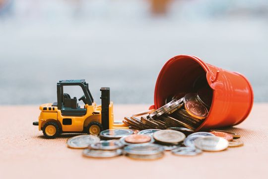Damit das Leasen von Nutzfahrzeugen, wie etwa Gabelstaplern, nicht zu einem Vabanquespiel gerät, sollte der Leasingnehmer das favorisierte Leasingmodell genau prüfen. Damit das Leasen von Nutzfahrzeugen, wie etwa Gabelstaplern, nicht zu einem Vabanquespiel gerät, sollte der Leasingnehmer das favorisierte Leasingmodell genau prüfen.