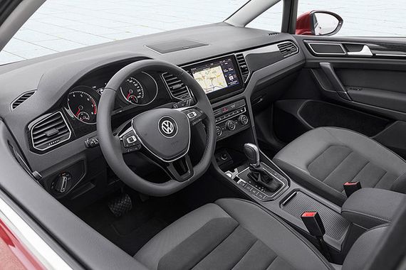 Das 9,2-Zoll-Infotainment mit Gestensteuerung ist aus dem Golf bekannt.