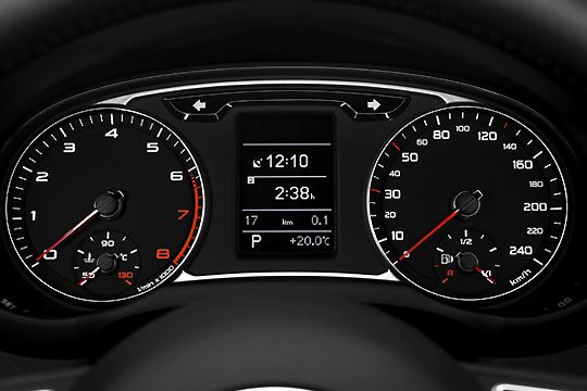 Die Instrumente unterscheiden sich nicht von denen größerer Audi-Modelle und lassen den A1 erwachsen wirken. (Archiv: Vogel Business Media)