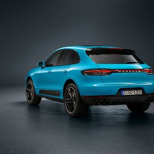 (Porsche)
