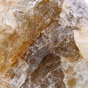 Aufgrund dessen hoher Dichte, die sich in einem ähnlichen Bereich bewegt wie die Dichte von Spodumen, wurde bisher stark eisenhaltiges, nicht ausbeutbares Material  angereichert.(Bild:  Tomra Mining)