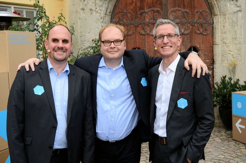 Die Nfon-Manager (v. l.) Jürgen Eberl, Team Leader Channel, Jürgen Städing, Chief Product Officer, und Thomas Muschalla, Vice President Sales, richten das Geschäft auf Lösungen aus. (Vogel IT-Medien)