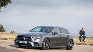 Die durchschnittliche Leistung bei Neuwagen steigt weiter. Auch erfolgreiche Performance-Marken wie AMG tragen dazu bei. (Bild: Daimler)