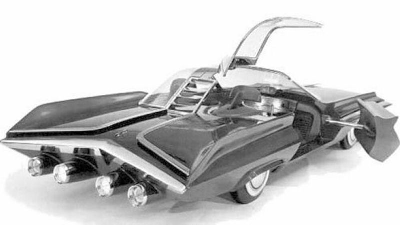 Der Ford Seattle-ite XXI enthielt neuartige Ideen, die inzwischen zum Teil Wirklichkeit geworden sind: austauschbare Brennstoffzellen-Antriebseinheiten, austauschbare Karosserieteile, interaktive Computernavigatio und automatische Informationssysteme – und vier Antriebs- und Lenkräder. (Ford)