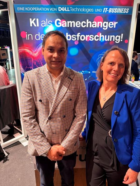 Arshad Farhad (CTO Healthcare bei Dell) und Sylvia Lösel (Chefredakteurin IT-BUSINESS) stehen gemeinsam für die Initiative „KI gegen Krebs“. (Bild: Vogel IT-Medien GmbH)