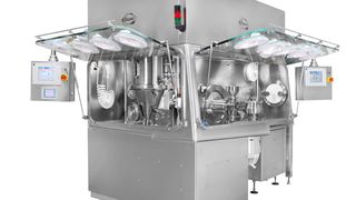 Einsatz von Isolatoren bei der Feuchtgranulation im Mischer, Wirbelschichttrocknung sowie Feucht- und Trockenmahlung für Chargen bis zu 8 kg. Gesamtansicht - gut zu erkennen ist die winkelförmige Anordnung des Isolators. (Diosna)