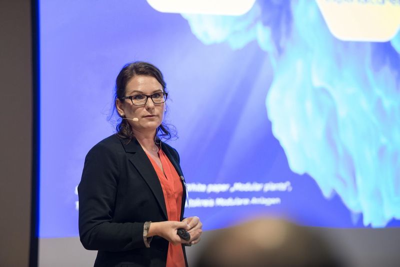 Stefanie Szmais (Merck): Ihr Thema sind modulare, intelligente Konzepte für die Produktion -
Next Generation Production @ Merck  (Gollin)