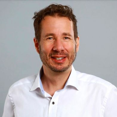 Martin Hacker: „Der Weg zur NIS2-Compliance führt [...] unweigerlich über eine moderne, durchgängige Datenstrategie.“ (Bild: Elastic)