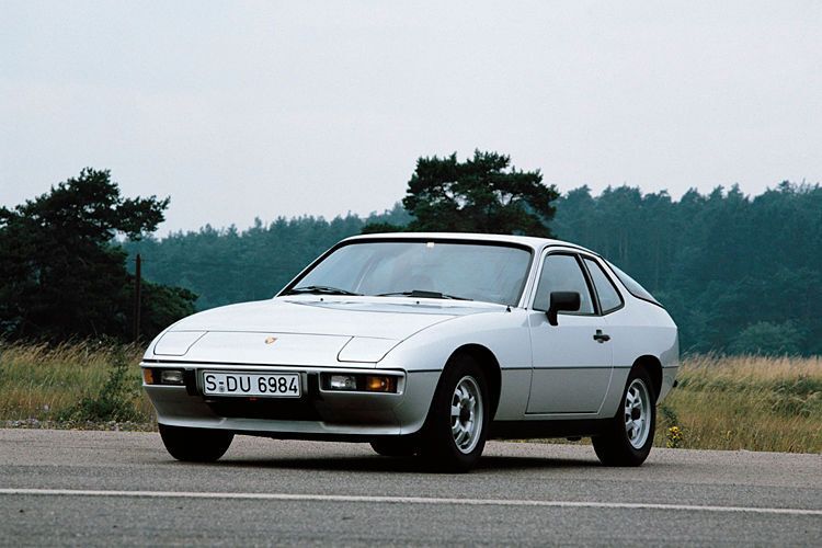 Im November 1975 stellte Porsche in Frankreich den 924 der Presse vor. Für Porsche-Puristen war das Frontmotor-Coupé mit femininen Formen damals ein Kulturschock. (Foto: Porsche)