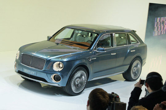 Die britische VW-Edeltochter Bentley gibt in Genf mit dem EXP 9F einen Ausblick auf ihr kommendes SUV-Modell. (sp-x)