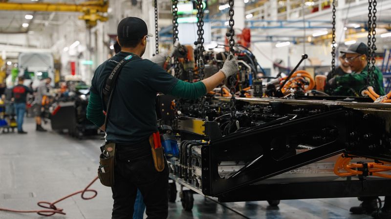 Daimler Truck North America arbeitet mit Li-Cycle beim Batterierecycling zusammen.(Bild:  Daimler Truck)