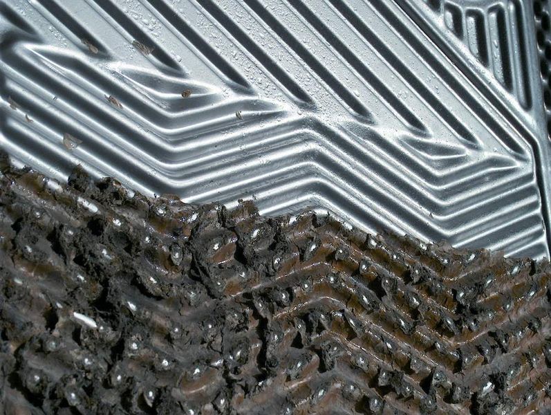 Plattenwärmetauscher-Entblockung durch Spezialchemie der Korinexan Industrial Services  (Bild: Korinexan Industrial Services)