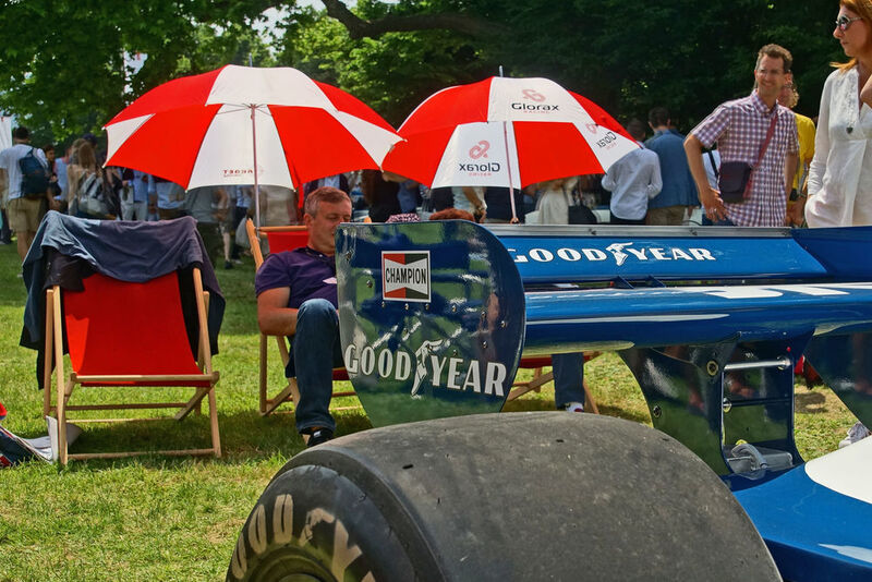 ... der Tyrrell P34, ein Formel-1-Wagen, der an der Vorderachse pro Seite über je zwei zehn Zoll große Räder verfügt. (Matthias Knödler/GT-Spirit)