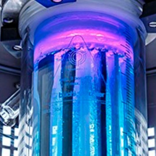 Wasserstofftechnologie sicher und zuverlässig gestalten: Im Fraunhofer LBF werden dazu Elastomere für Elektrolyse und den Einsatz in Brennstoffzellen untersucht.(Bild:  Ursula Raapke/ Fraunhofer LBF)