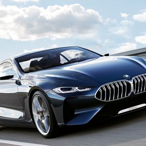 (BMW)