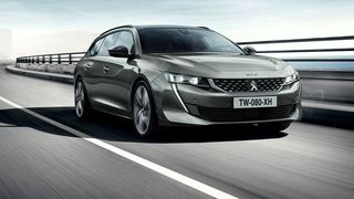 Große Kombis mit jeder Menge Platz hinter den Fondsitzen waren schon immer eine französische Spezialität. (Peugeot)