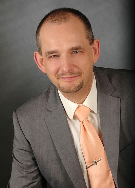 Marcus Lentz: „Eine gute Detektei sollte eine aktuelle TÜV- oder DEKRA-Zertifizierung vorweisen können. Diese stellt beispielsweise sicher, dass die tägliche Arbeit nach international anerkannten und bewährten Standards abgewickelt wird.“ (Bild: Detektei Lentz)