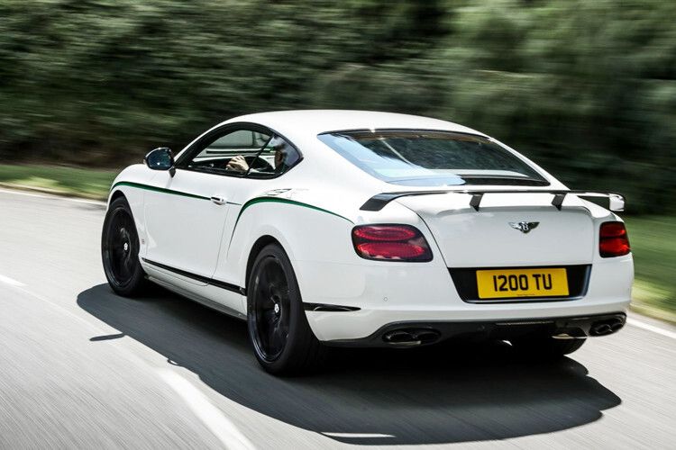 Befeuert wird der Gentleman-Renner von einem 4,0-Liter-V8 mit Doppelturboaufladung. Damit kommt der GT3-R auf eine Leistung von 426 kW/580 PS. (Foto: Bentley)