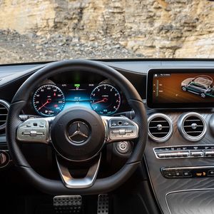 (Mercedes)