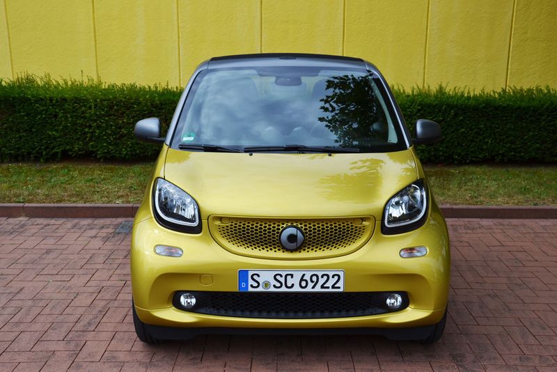 Fazit: Das Smart Fortwo Cabriolet macht beim Fahren und beim Parken Spaß – am meisten natürlich mit offenem Verdeck. (Michel / »kfz-betrieb«)