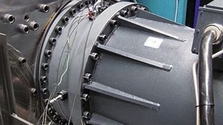 Servox-Planetengetriebe 160 mit Motor an einer 630-t-Presse. Bild: Desch (Archiv: Vogel Business Media)