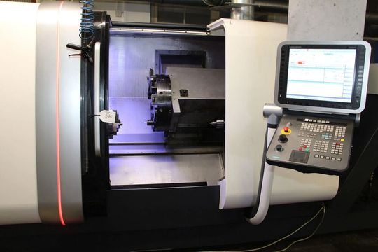 Aus der Konkursmasse eines Orgelbauers versteigert Surplex jetzt auch verschiedene präzise Metallbearbeitungssysteme, wie etwa eine CNC-Drehmaschine des Typs DMG CTX Beta 800. Hier ein Blick in deren Arbeitsraum. Bis 8. Februar kann man noch Schnäppchen sichern.(Bild:  Surplex)