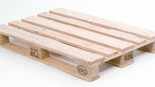 Alternative zur Europalette: die World Pallet  (Bild: Falkenhahn)