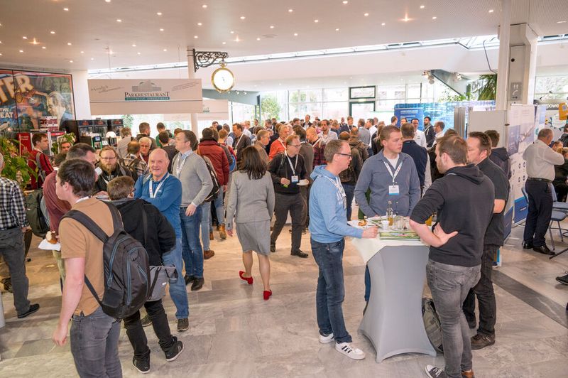 Impressionen vom ESE Kongress 2022, der zum 15. Mal stattfand. Mehr als 1200 Professionals tauschten sich fünf Tage lang intensiv zu allen relevanten Software-Themen aus.  (Bild: ESE Kongress )