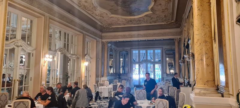 Wo uns in festlichem Ambiente Kaffee und Kuchen kredenzt werden. (Bild: Vogel IT-Medien GmbH)