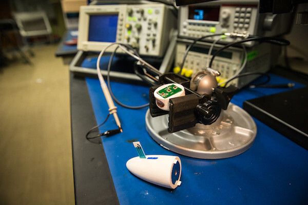 Arbeit an einem SENSE-Prototypen (UCSD/Alex Matthews)