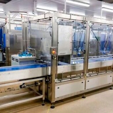Mit einem neuen Pick-and-Place-System von CWM Automation und Rockwell Automation läuft Cranswicks Pigs-in-Blankets-Linie effizienter. (Bild: Rockwell Automation)