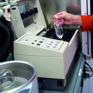 Abb. 2: Analyse zur Reinheit von Lösungsmitteln für die Rückstandsanalytik: Aufkonzentrieren des Lösungsmittels.