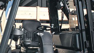 Neumaier hat den drehbaren Fahrersitz für Linde-Gabelstapler zwischen 2 und 32 t entwickelt.  Bild: Linde (Archiv: Vogel Business Media)