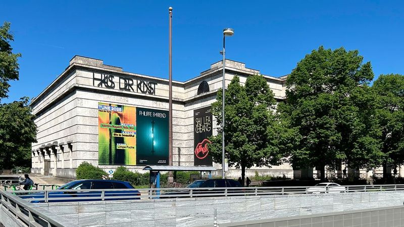 Das Haus der Kunst in der Münchener Prinzregentenstraße ist ein neoklassizistischer Bau, entstanden in den Jahren 1933 bis 1937. Es gehört der Stadt München und zeigt Ausstellungen zeitgenössischer und moderner Kunst. (Bild: Diehl – VCG)