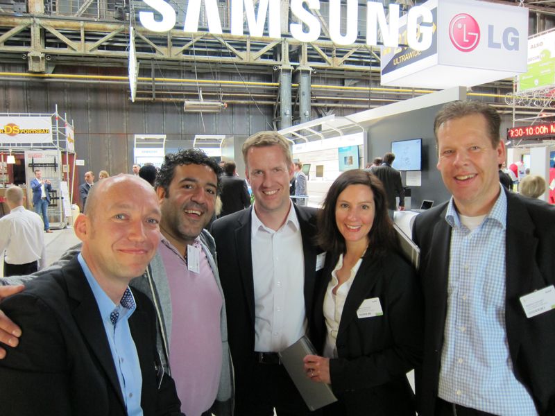 (v. l.) Christoph Spahn, ALSO, Deniz Üstün, e-systems, Torben Hochmayr, Martina Hochmayr und Manfred Lehmann, ALSO (Bild: IT-BUSINESS)