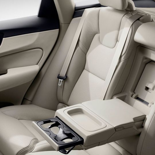 Das Problem habe mit einem Stahldraht zu tun, mit dem der vordere Sicherheitsgurt befestigt ist, erläutert Volvo den Rückruf.(Bild:  Volvo)