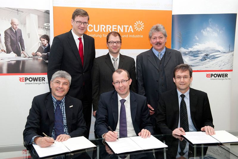 Vertragsunterzeichnung zwischen Repower, Bayer Real Estate und Currenta: vordere Reihe (v. l.): Heiko Schmitt, Dr. Daniel Fritsche, Michael Mueller. hintere Reihe v.l.: Dr. Matthias Hirschmann, Jan Lüben, Uwe Wittka (Bild: Currenta)