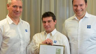 Die Gold-Gewinner des pro-K award 2017 kommen von der Georg Utz GmbH (v. l.): Fabrice Bachelier, Stèphane Chalutaud und Jan Sünneker wurden für ein Lager- & Transportsystem ausgezeichnet... (pro-K)