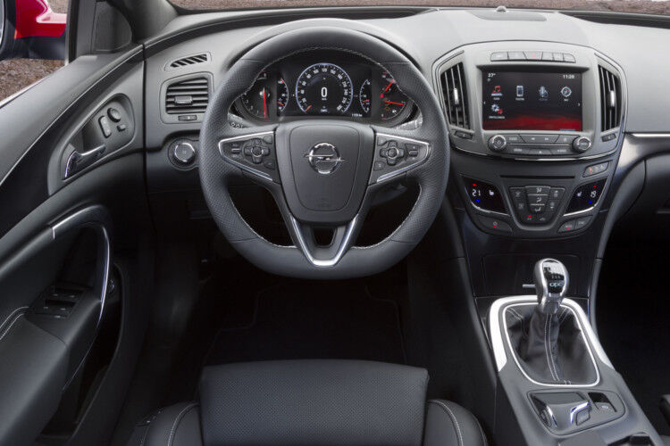 Opel spendiert dem Top-Modell auch einen aufgeräumteren Innenraum. (Foto: Opel)