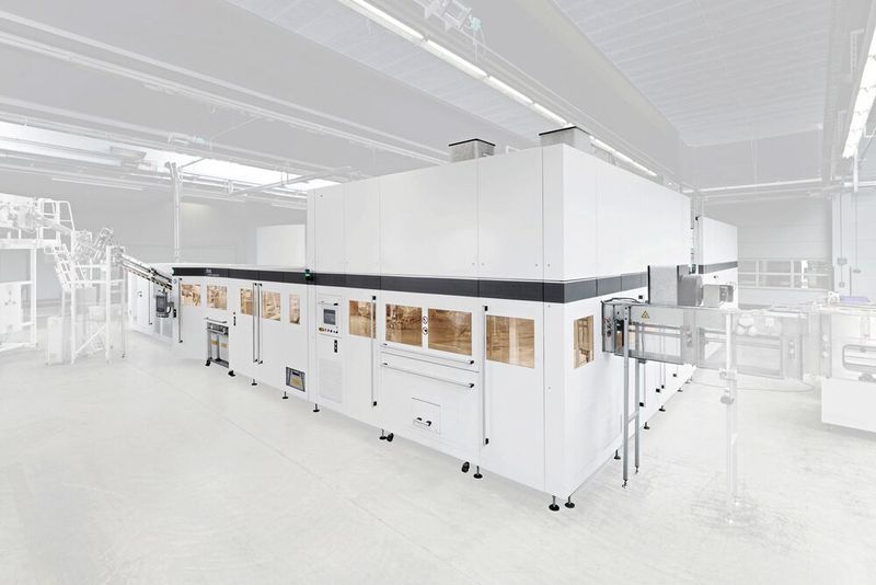 Mit Fresh Safe-PET – einem patentierten Plasma-Beschichtungsverfahren – bietet KHS eine recycelbare Barrierelösung, um Recyclingquoten von PET-Getränkeverpackungen mit erweitertem Produktschutz global signifikant zu erhöhen.  (KHS-Gruppe)