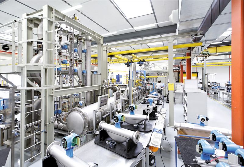 Bild 1: Akkreditierte Kalibrieranlage gemäß ISO/IEC 17025. (Bild: Endress+Hauser)